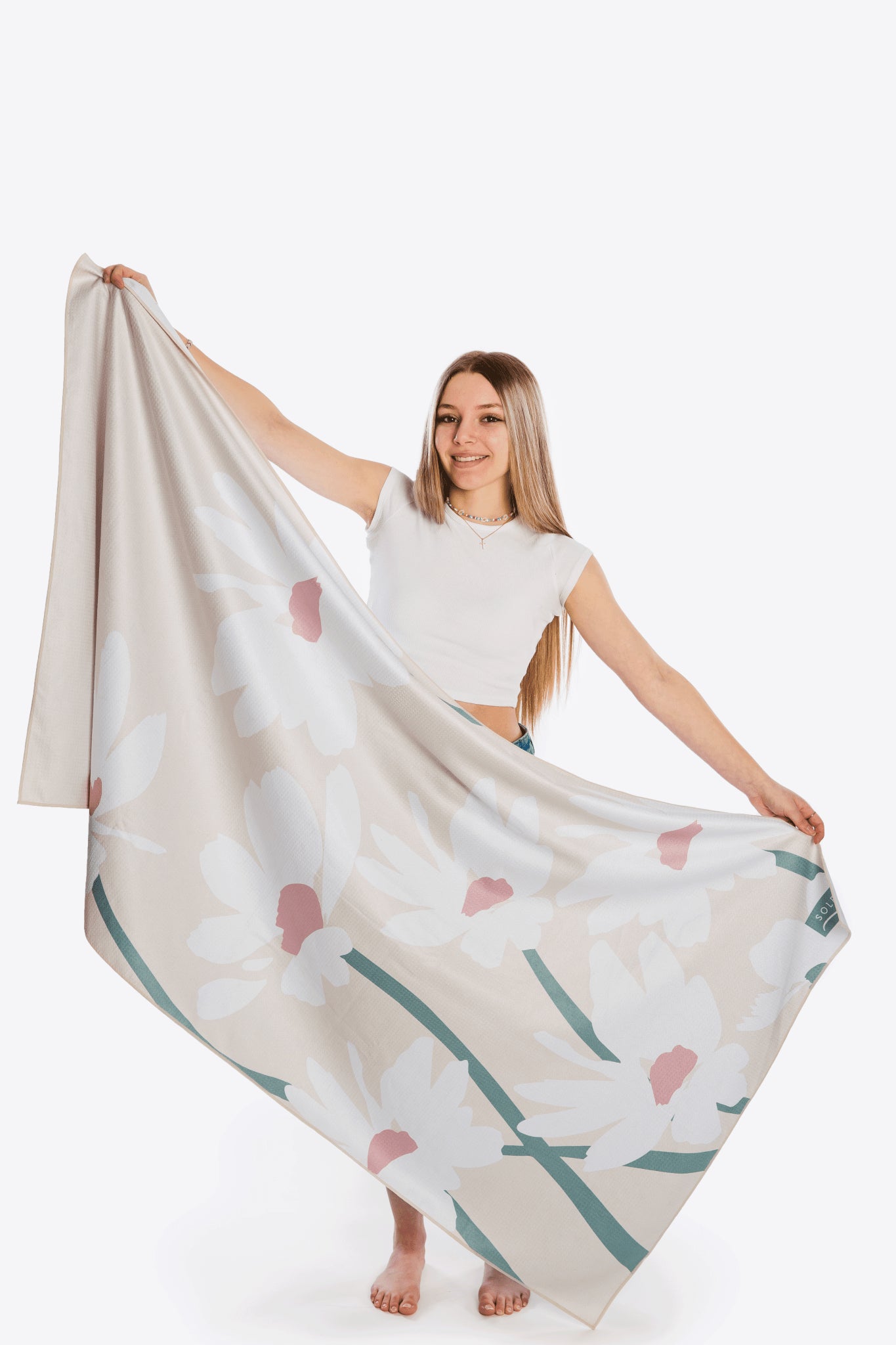 The Breezy Marguerite Collection Bath Towel - Beige Default Title -
